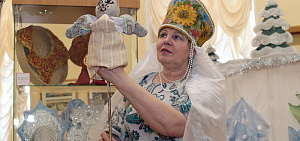 В Ярославле показали кокошники - традиционные и современные