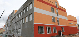Количество рабочих на стройке школы на улице Пашуковской в Ярославле увеличится в три раза