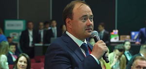 Артем Молчанов рассказал о Ярославле на форуме в Санкт-Петербурге
