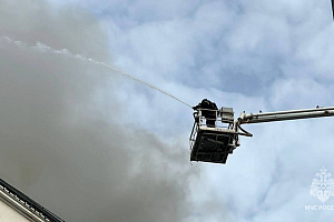 Пожар на крыше дома в Ярославле локализован