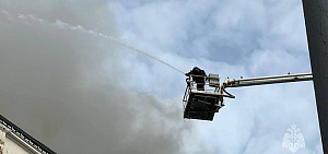 Пожар на крыше дома в Ярославле локализован