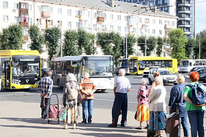 Губернатор предложил ярославцам жаловаться на жару в общественном транспорте